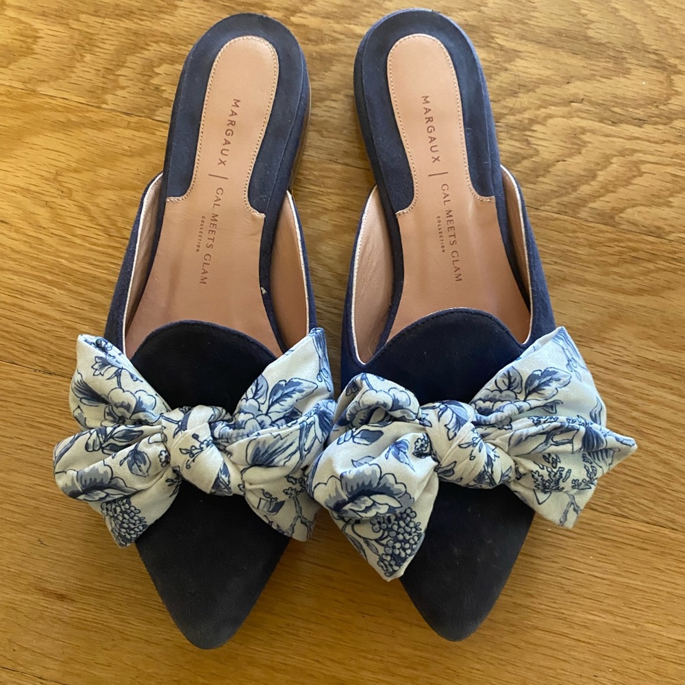 Margaux x Gal Meets Glam The Mule in Navy Suede Size 39